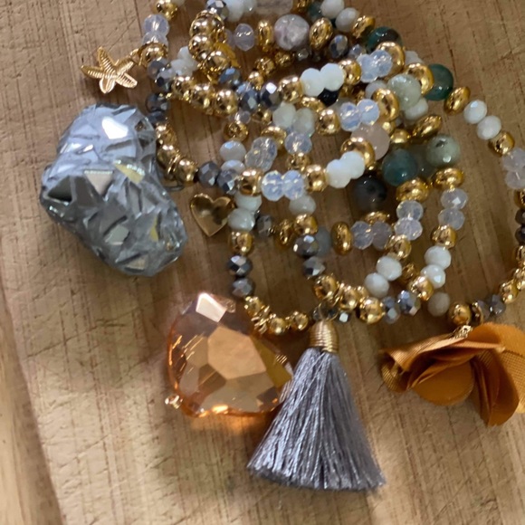 Bracelets - Picture 5 of 8